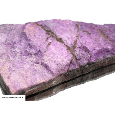 Pietra grezza di sugilite
