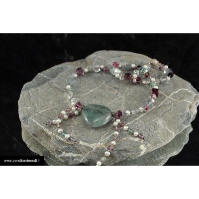 Catena di fluorite con perle