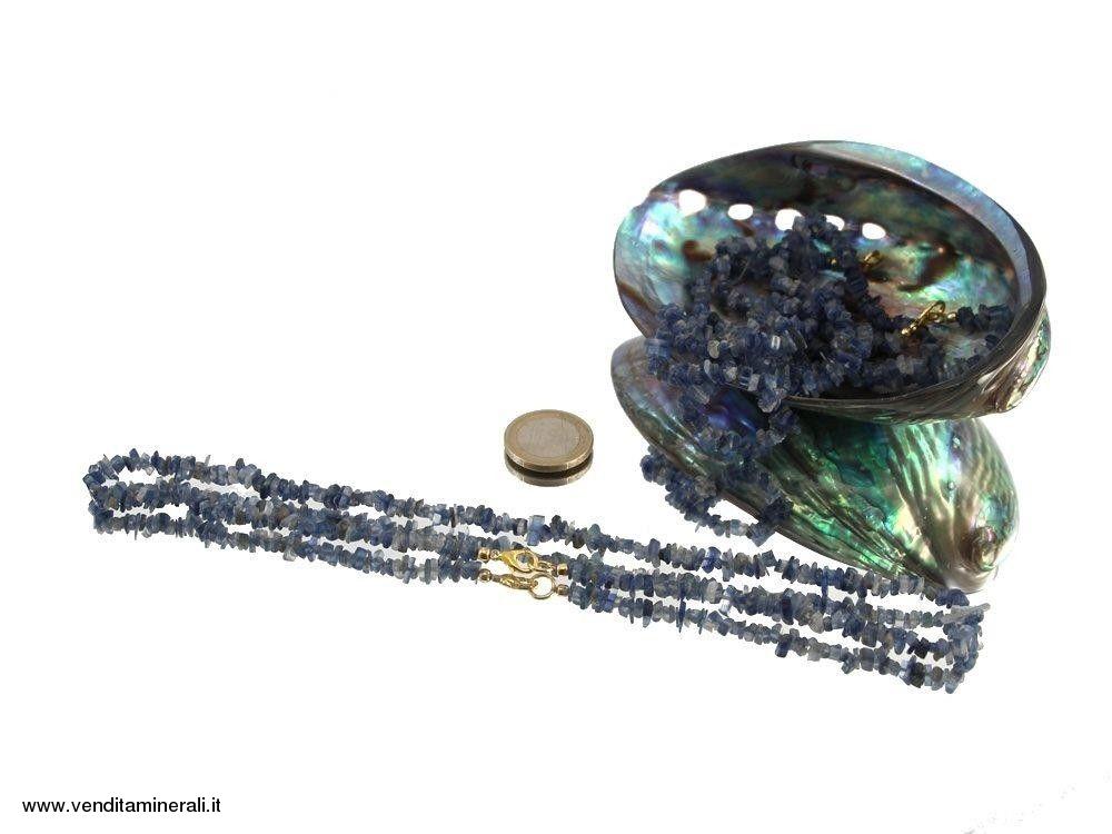Catena di schegge di cianite