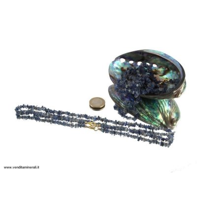 Catena di schegge di cianite