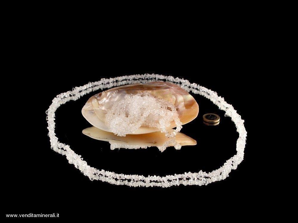 Lunga catenina di cristallo di montagna