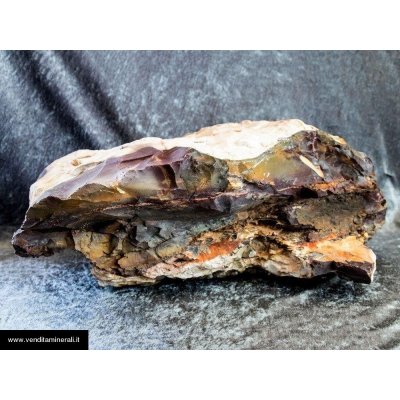 Grande pietra grezza di Mookait