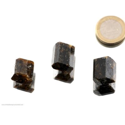 Dravite - cristalli di tormalina marrone 3