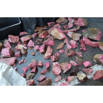 Pietre grezze di Thulite - 1 kg