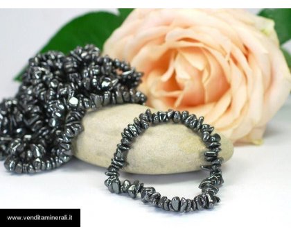 Braccialetto Elasticizzato Con Pietre Di Ematite – Schegge Lucide, Energia E Radicamento