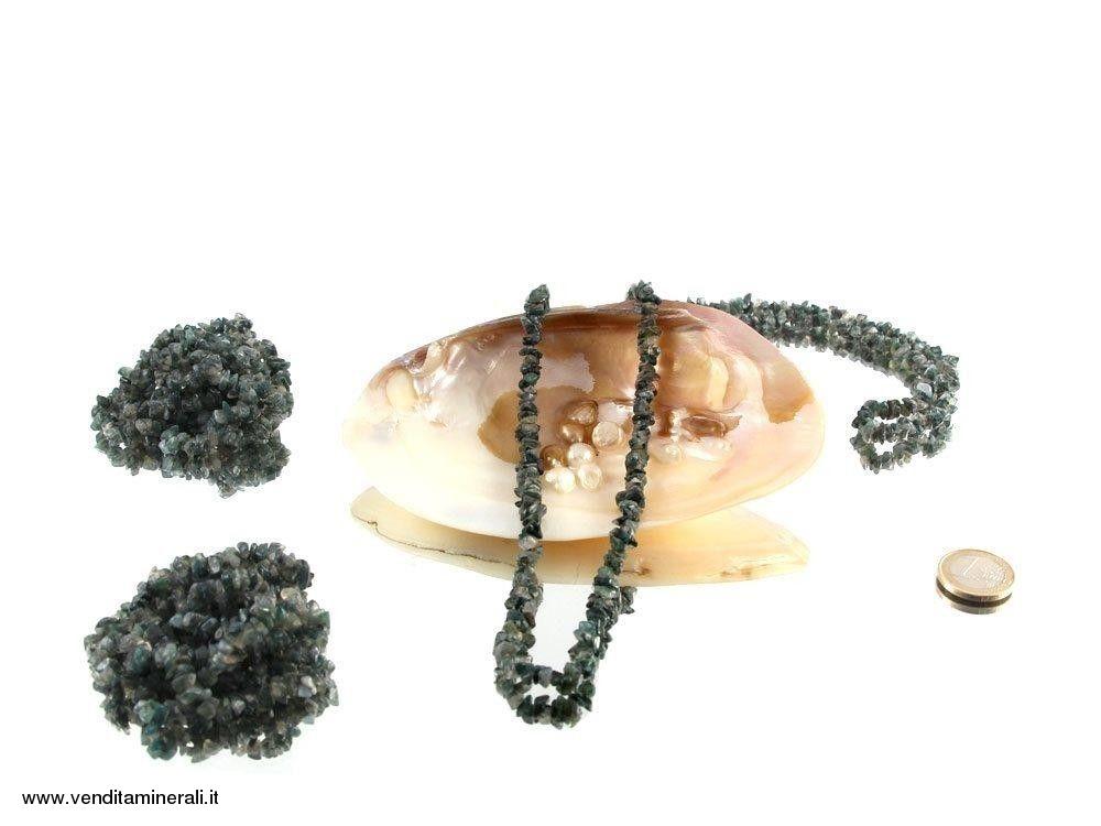 Lunga catena di fili di agata di muschio