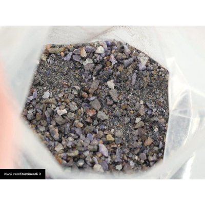 Resti di polvere di tanzanite / granulato