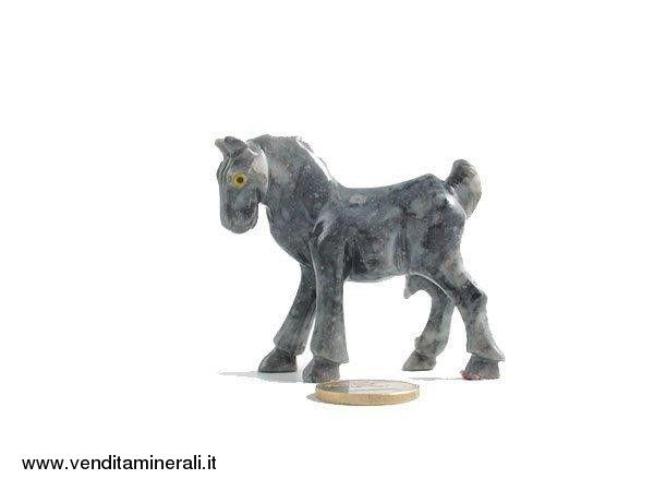 Cavallo in marmo naturale
