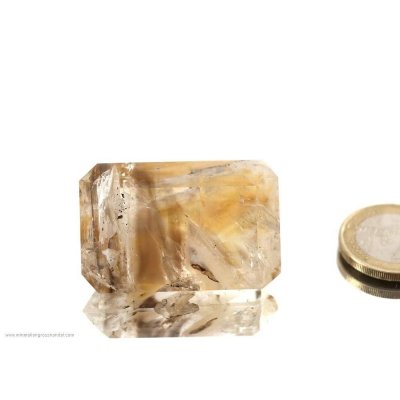 Quarzo inclinato sfaccettato