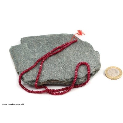 Filo a catena sfaccettato color rubino