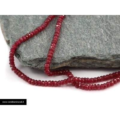 Filo a catena sfaccettato color rubino