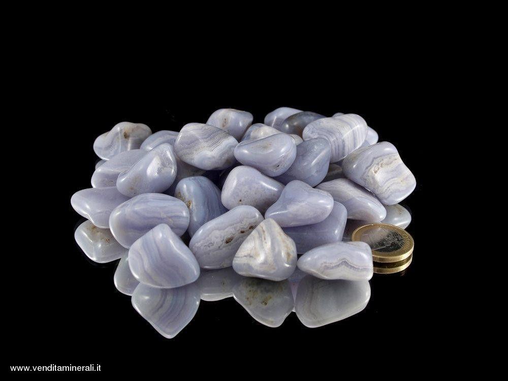 Calcedonio pietre bianche medie cadute da 0,5 kg
