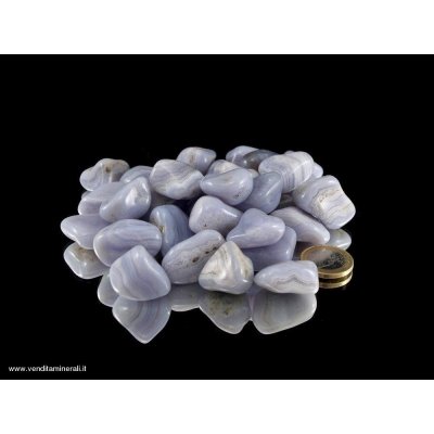 Calcedonio pietre bianche medie cadute da 0,5 kg