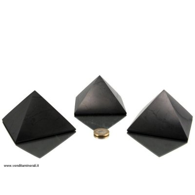 Piramide di shungite 9 cm