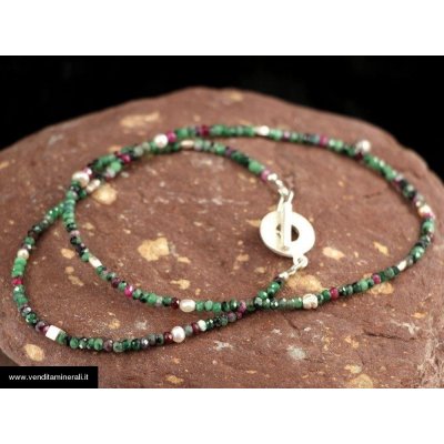 Zoisite rubino a catena