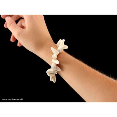 Braccialetto in magnesite con chiusura in argento