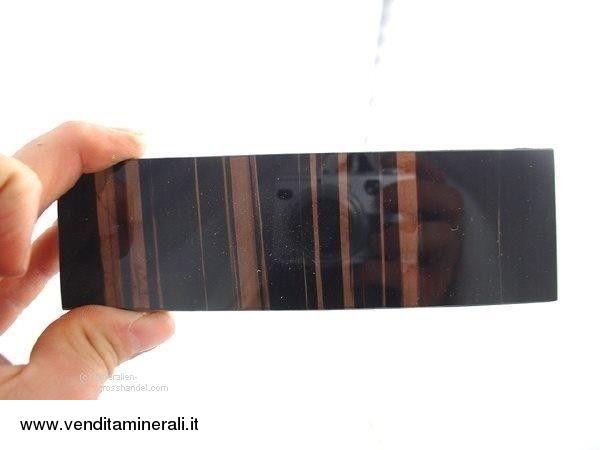 Scheggiatura lamella di ossidiana