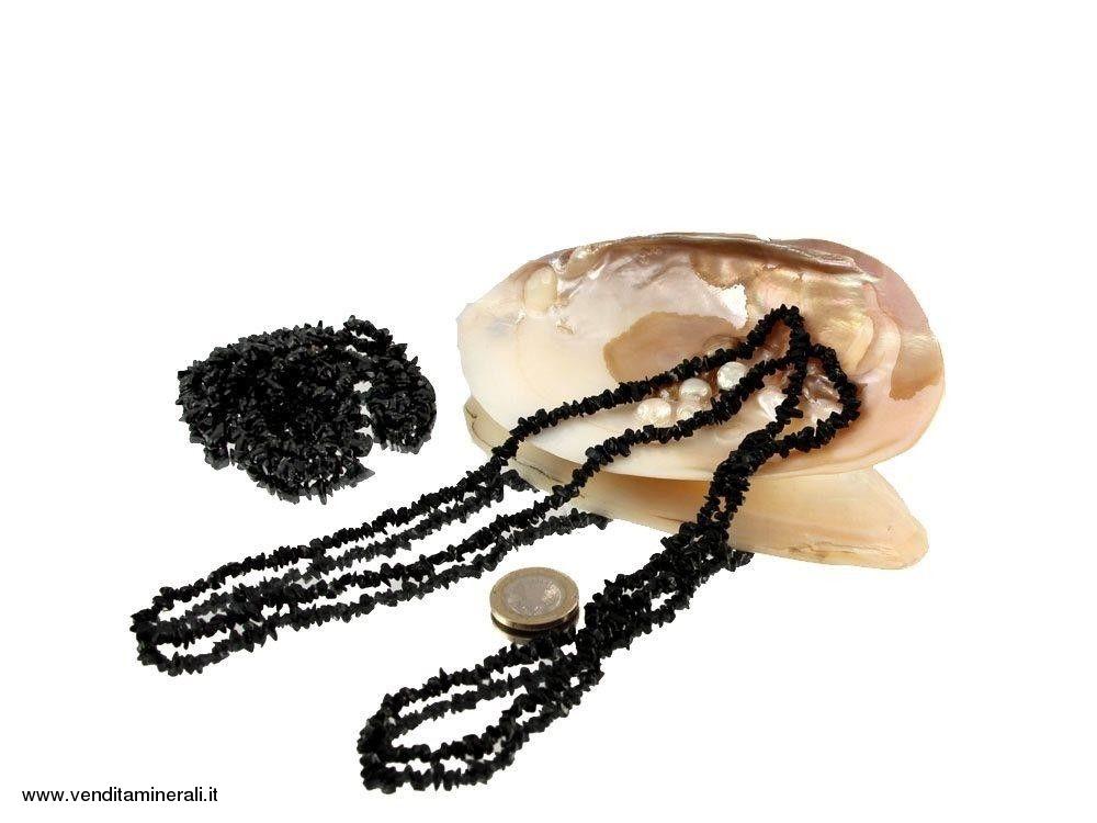 Lunga catena scheggia di tormalina nera