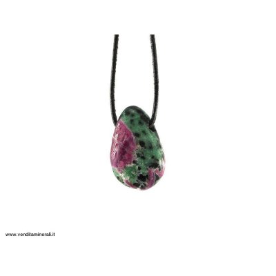 Pendente in rubino con zoisite incarnita.