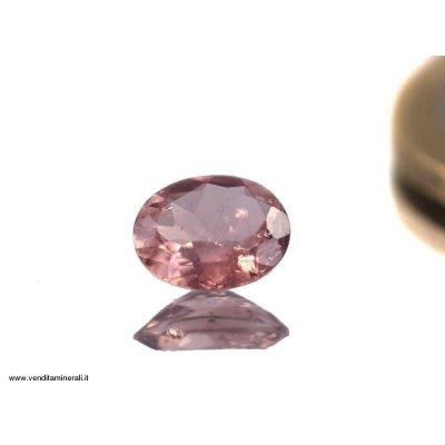 Tormalina rosa sfaccettata