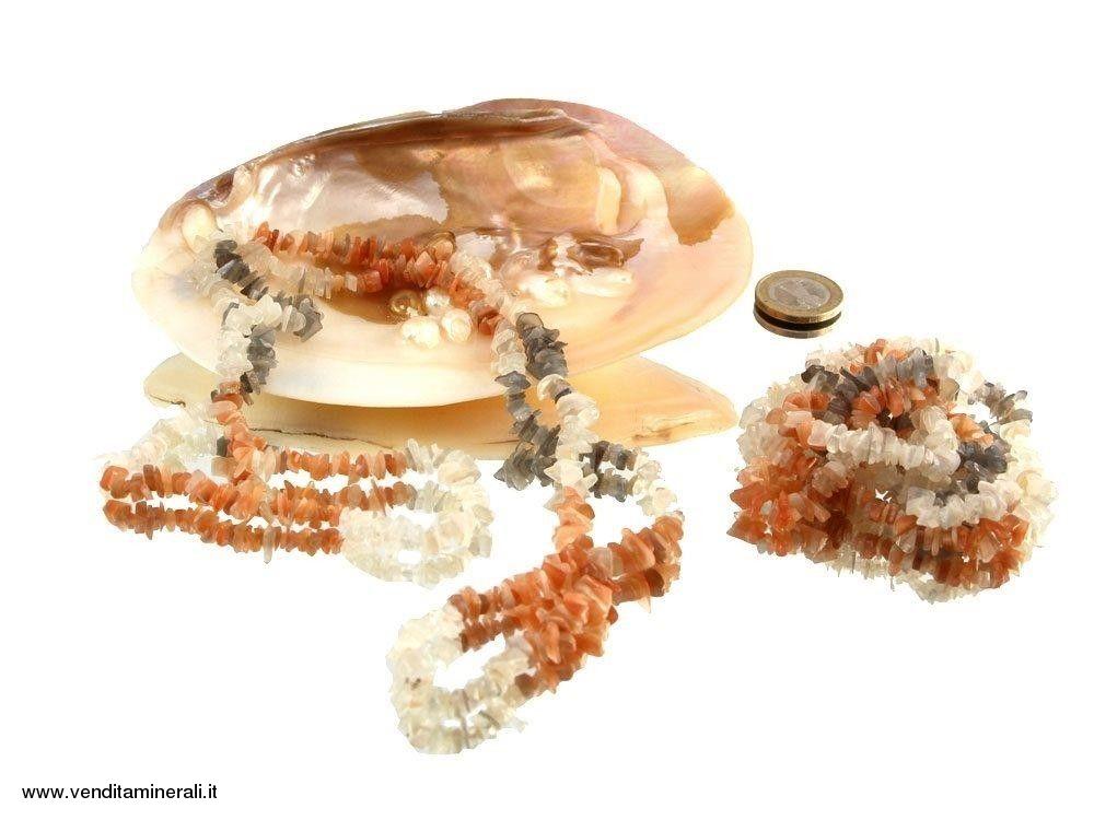 Lunga catenina di schegge in pietre di luna