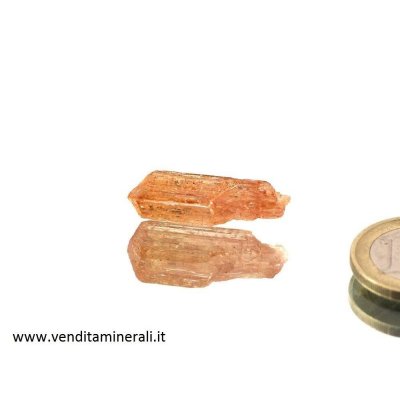 Topazio d'oro a forma di cristallo imperiale.