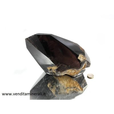 Quarzo fume' scuro forma naturale
