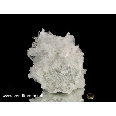 Cristallo a forma di palco di rocca