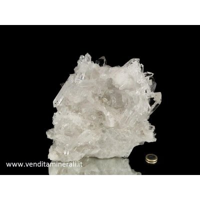 Cristallo a forma di palco di rocca