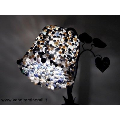 Lampada in pietra preziosa