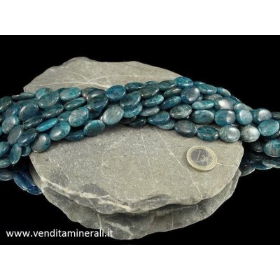 Catena ovale blu di apatite
