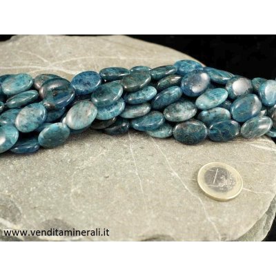 Catena ovale blu di apatite