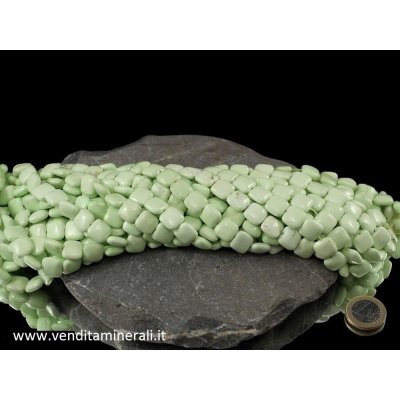 Collana di magnesite quadrata