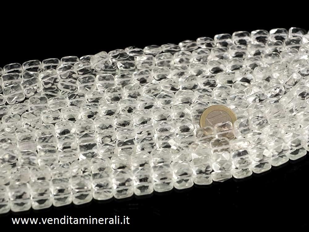 Collana a forma di cristallo