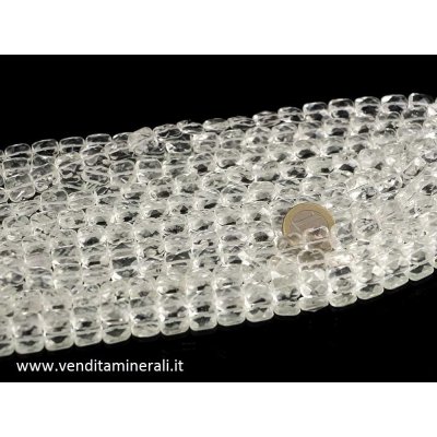 Collana a forma di cristallo