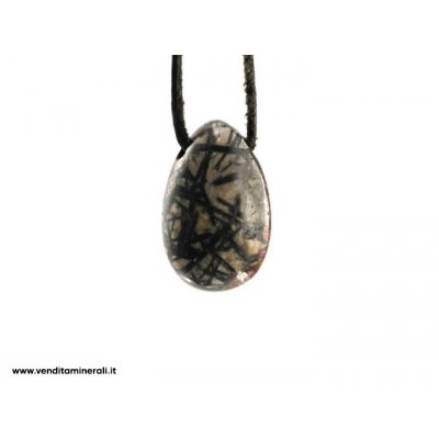 Pendente a goccia di orneblenda e granato