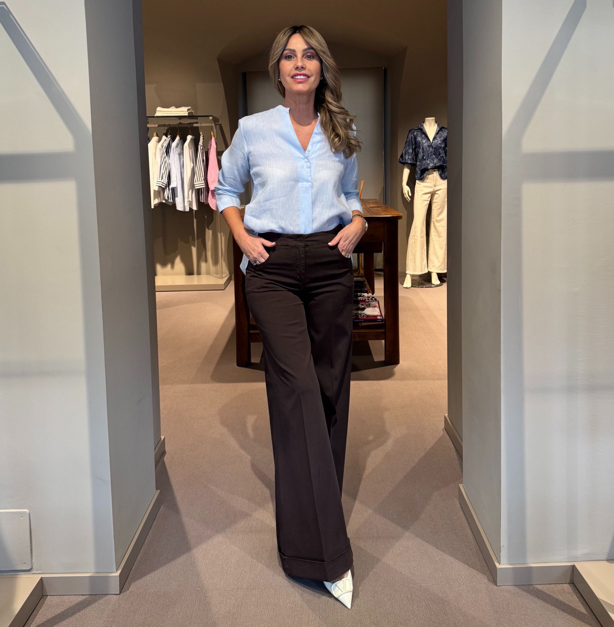 Camicia a V Azzurra Lino GUGLIELMINOTTI