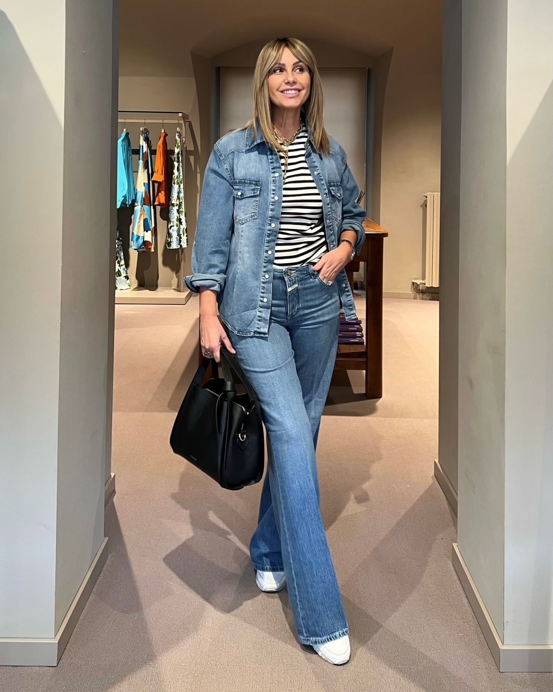 Maglia Basic Longsleeve Dark Night CLOSED