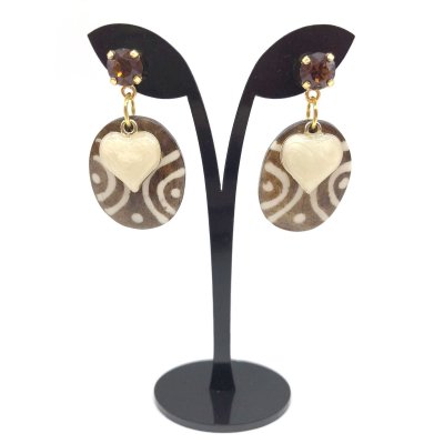 Orecchini in legno ovale con cuore