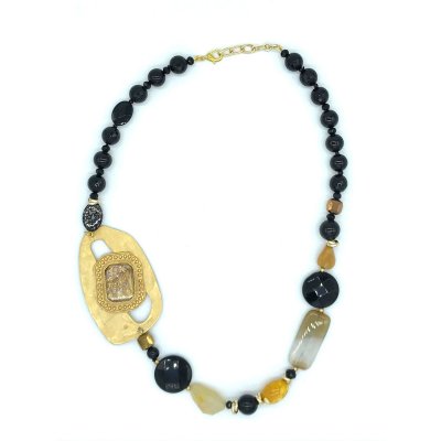 Collana in agata nera con fermaglio color oro