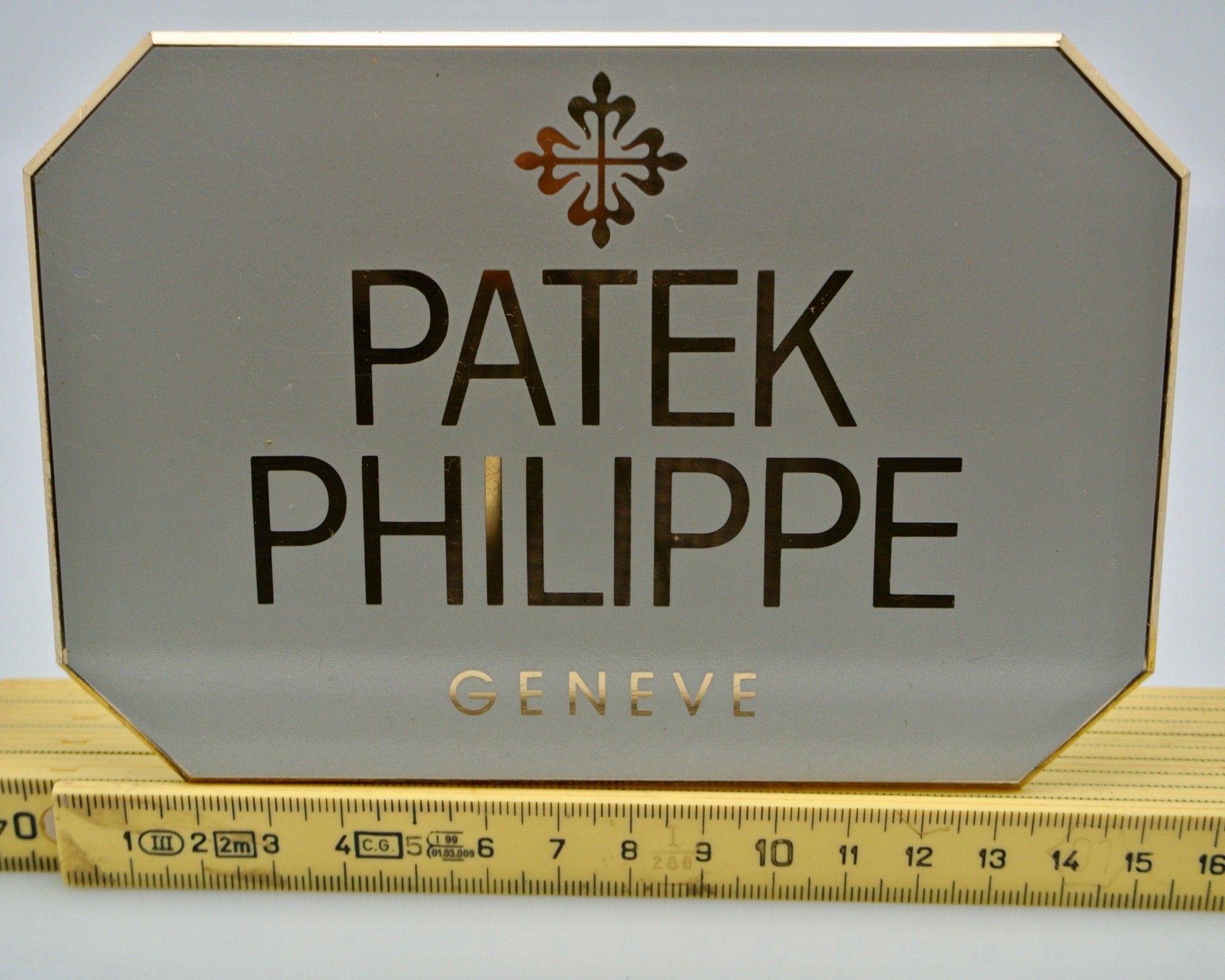 PATEK PHILIPPE  targa display grande