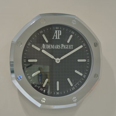 AUDEMARS PIGUET ROYAL OAK WALL CLOCK SILVER BLU