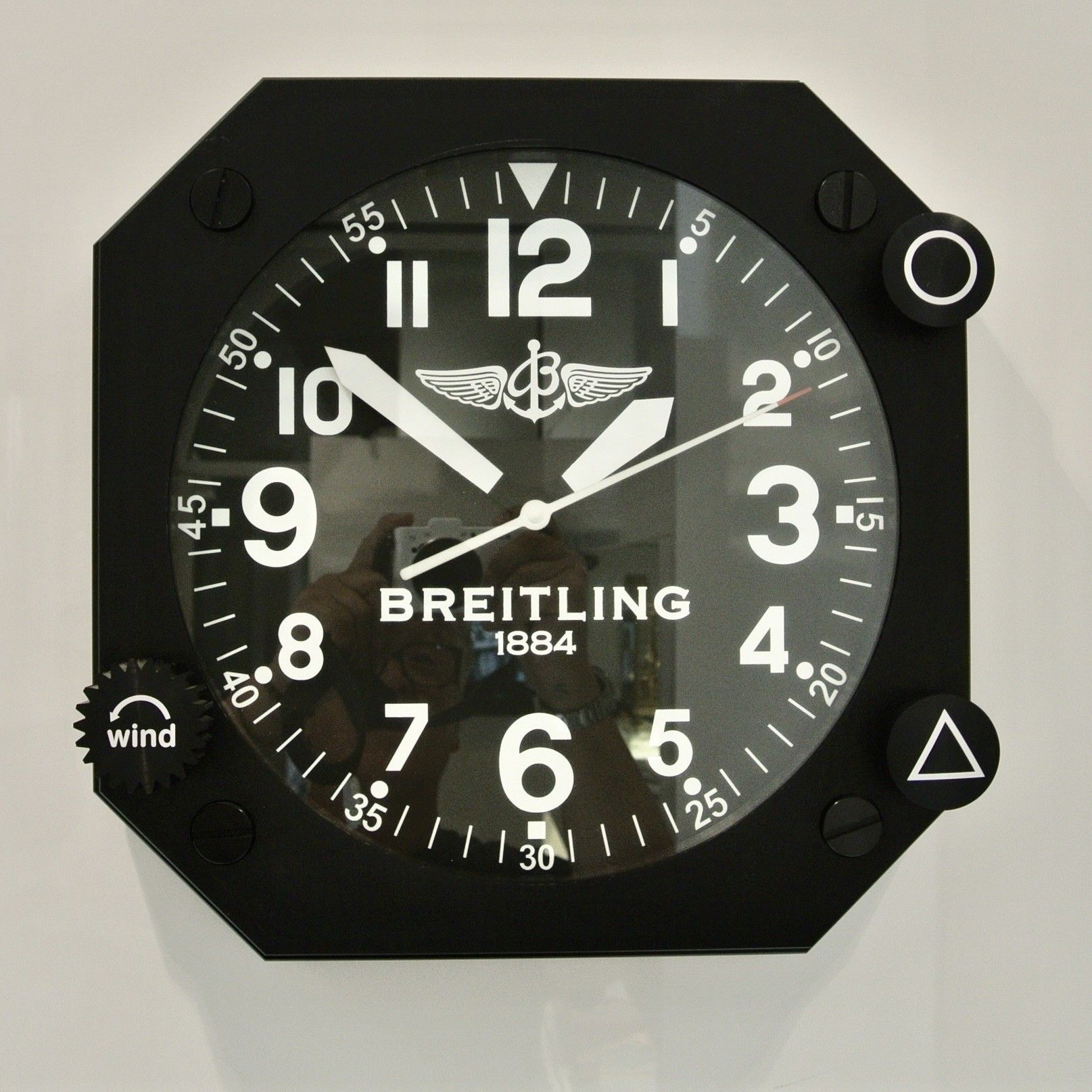 BREITLING COCKPIT WALL CLOCK 1884