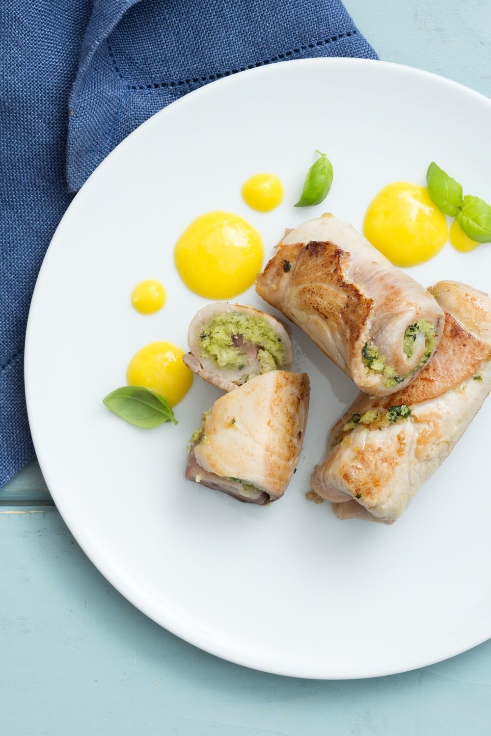 Involtino di coregone ripieno e patate fondenti