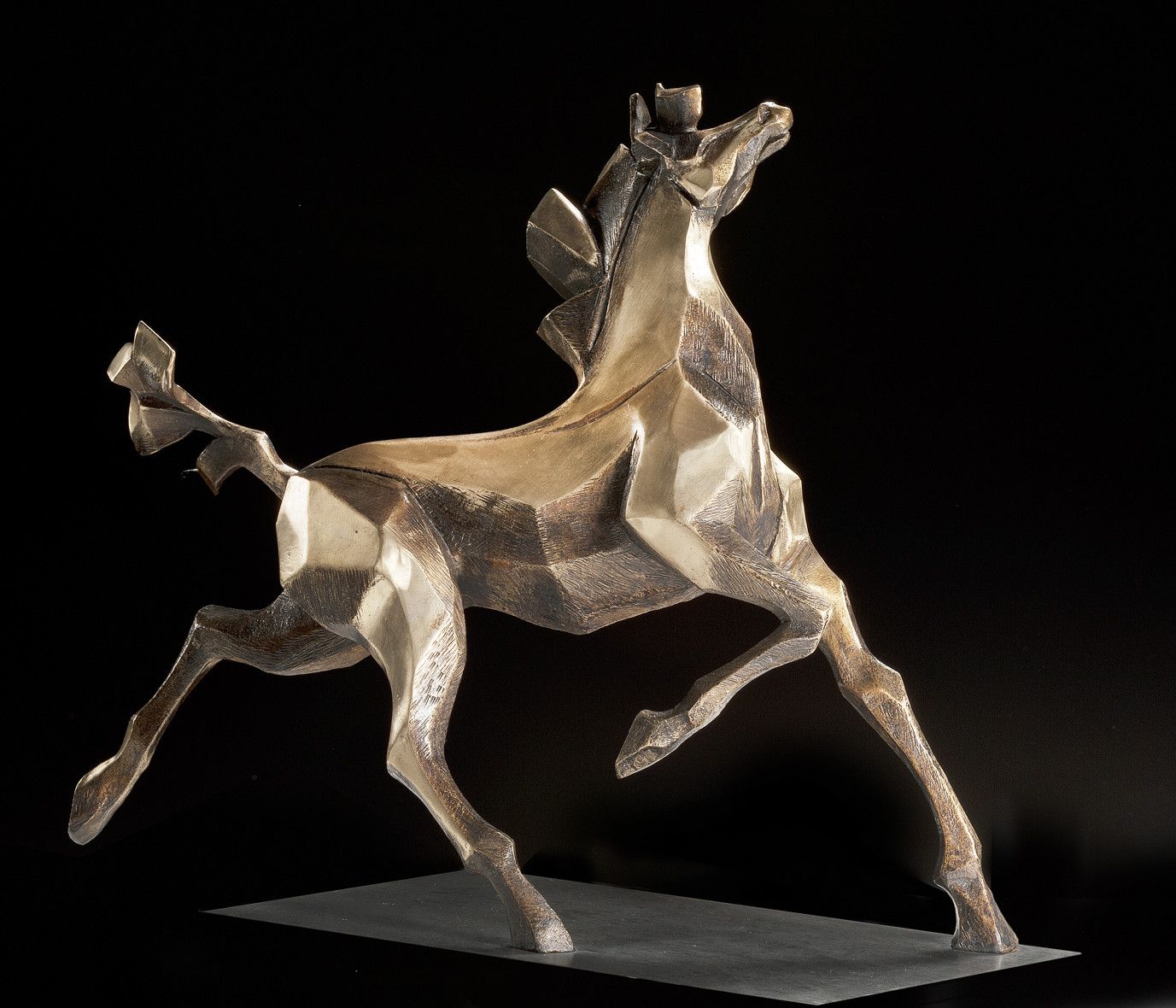 SCULTURA IN BRONZO SABRINA FERRARI ' VELOCI INCLINAZIONI '  dimensioni L 33 x H 26,5 x P 13 cm.