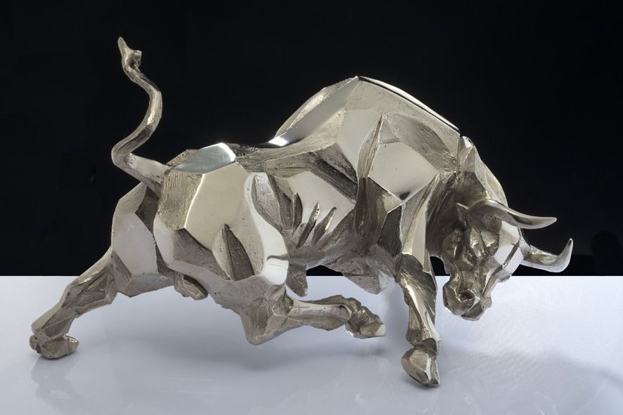 BRONZE SCULPTURE  SABRINA FERRARI ' POWERFUL '  size  L 29,5 x H 17,5 x P 21 cm.