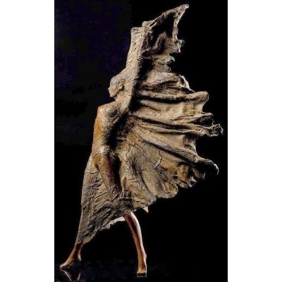 SCULTURA IN BRONZO SABRINA FERRARI ' SENSAZIONI DI VENTO CELATE ' dimensioni L 34 x H 63 x P 32 cm.