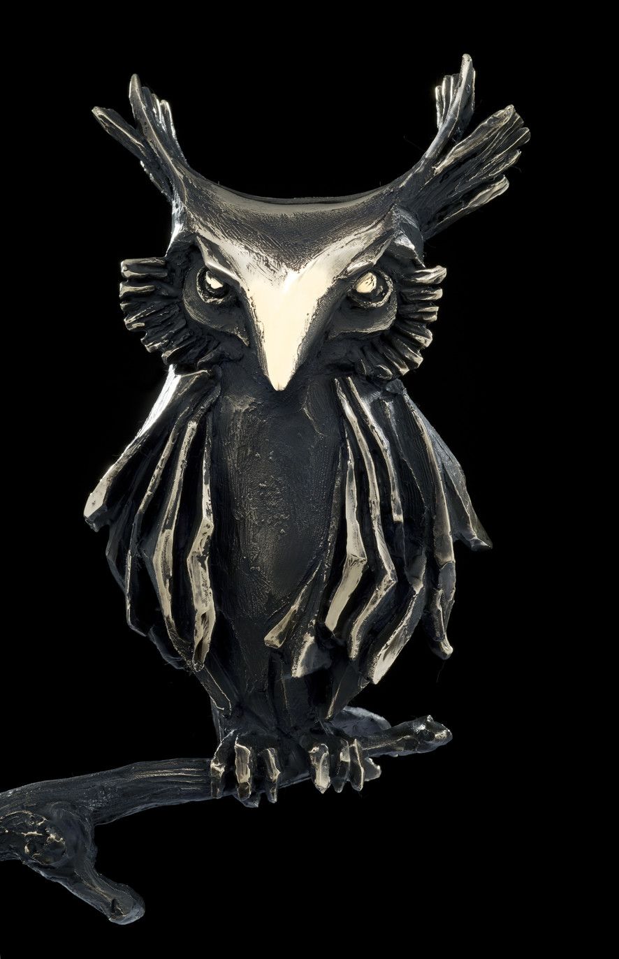 BRONZE SCULPTURE  SABRINA FERRARI ' IL GIUDICE '  size  L 28 x H 47 x P 23 cm.