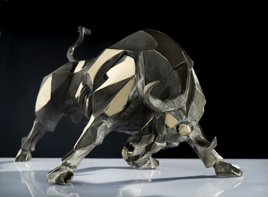 SCULTURA IN BRONZO SABRINA FERRARI ' I BULL-DOZER TRANSFORMER '  dimensioni L 52 x H 31 x P 28 cm.