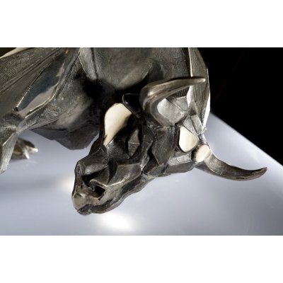 SCULTURA DI BRONZO SABRINA FERRARI ' BULL-DOZER (BIGGER) ' dimensioni L 68 x H 38 x P 36 cm.